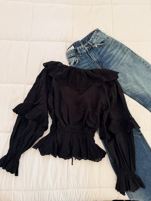 Ruffle tieup top