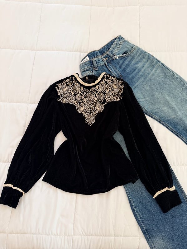 Size M bust36 length 22