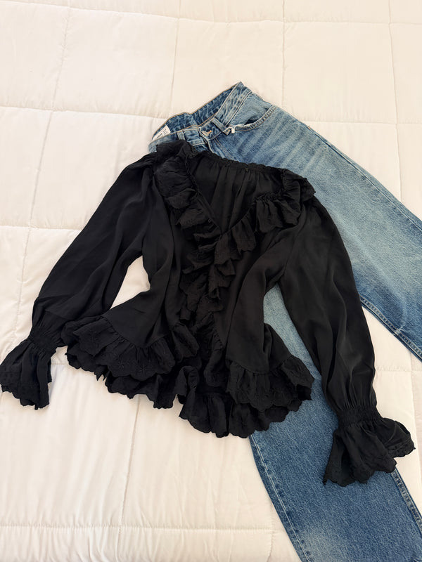 Ruffle embroidery top