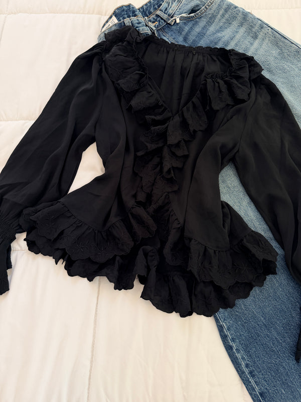 Ruffle embroidery top