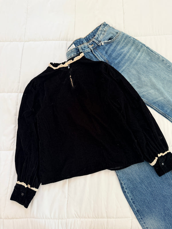 Size M bust36 length 22